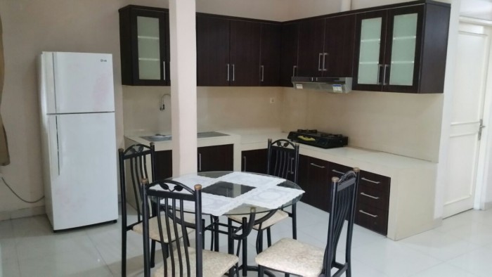 Rumah disewakan di Meadow Green Lippo Cikarang 